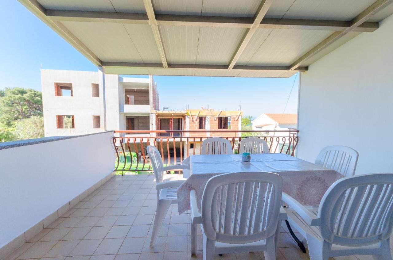 Apartments Slavica R Banjol Esterno foto