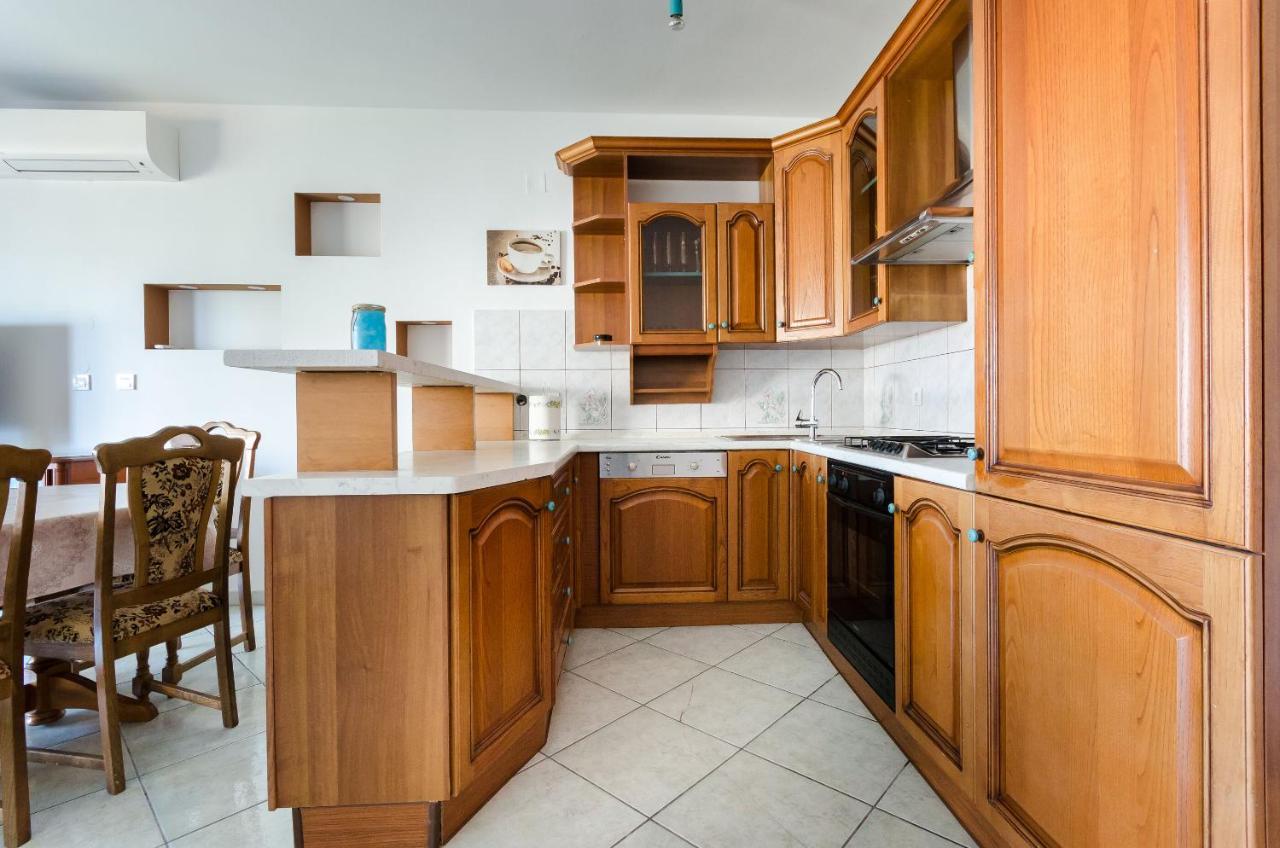 Apartments Slavica R Banjol Esterno foto