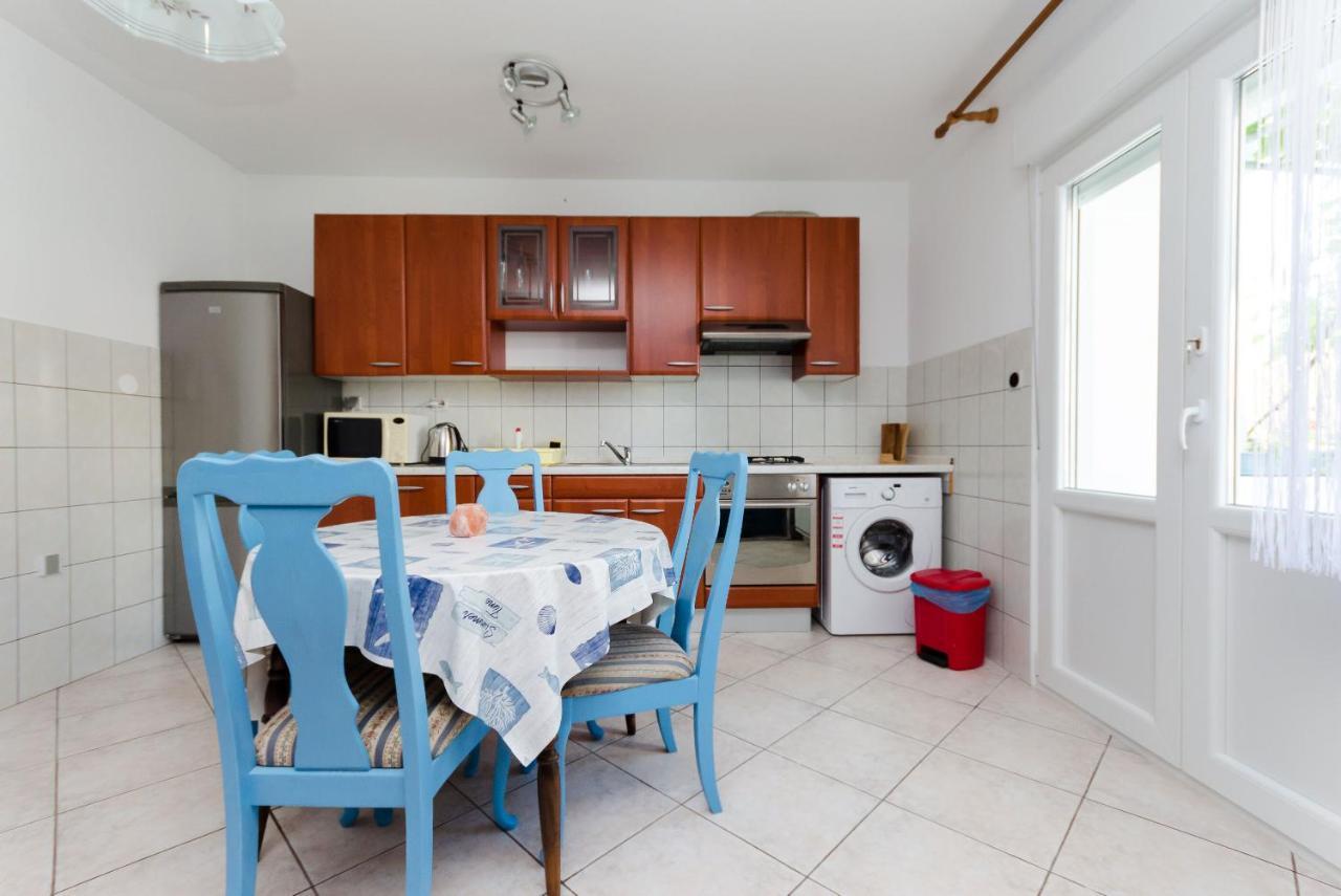 Apartments Slavica R Banjol Esterno foto