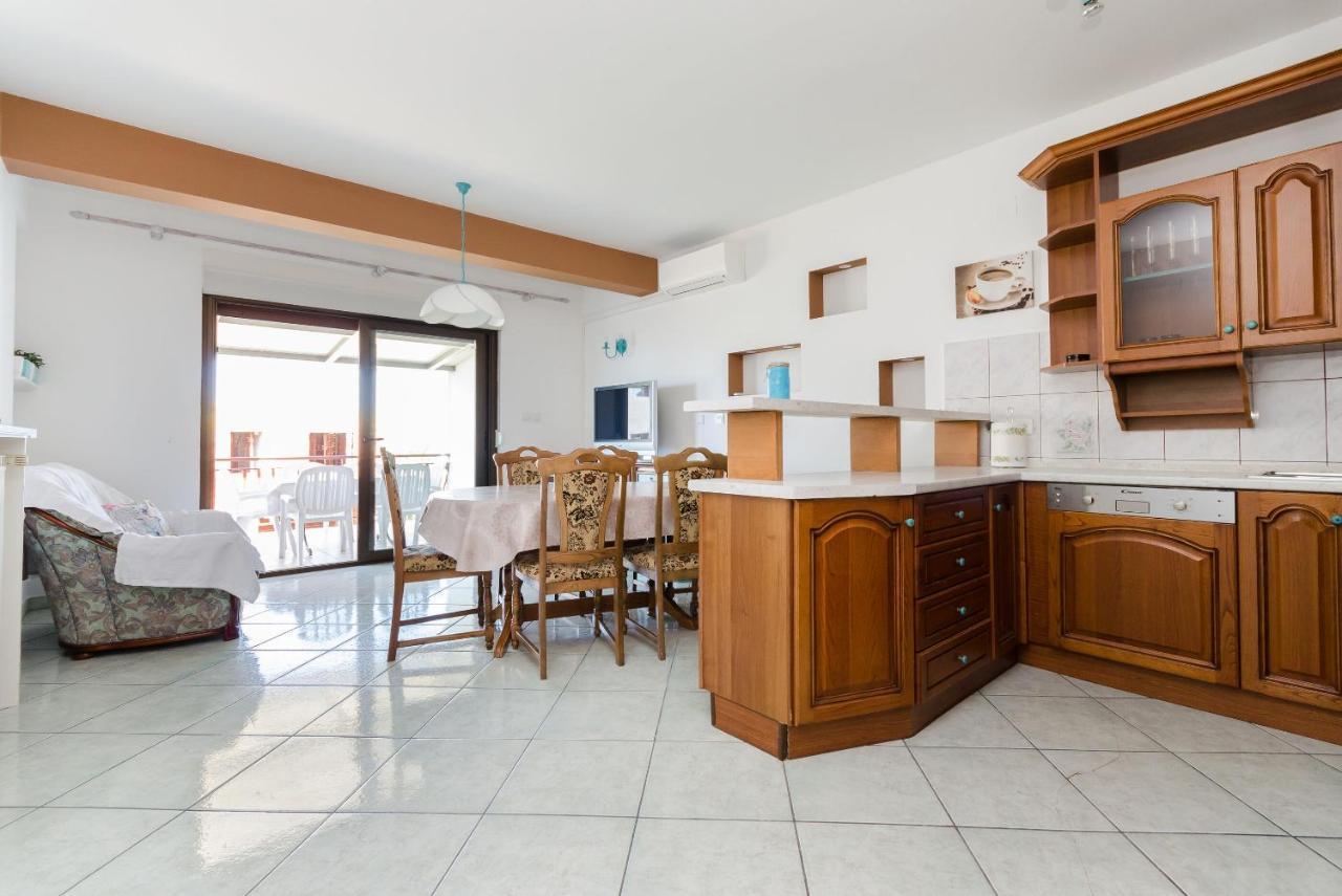 Apartments Slavica R Banjol Esterno foto