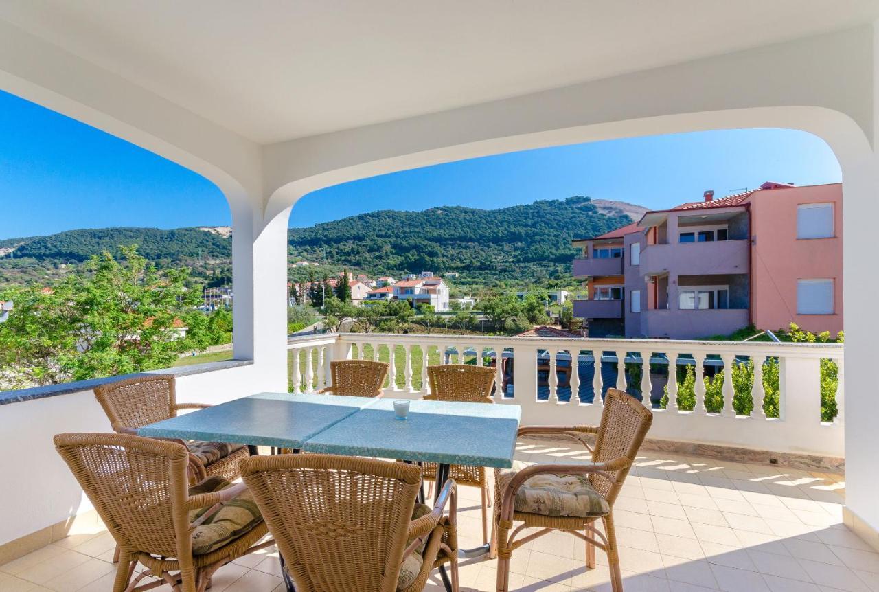 Apartments Slavica R Banjol Esterno foto
