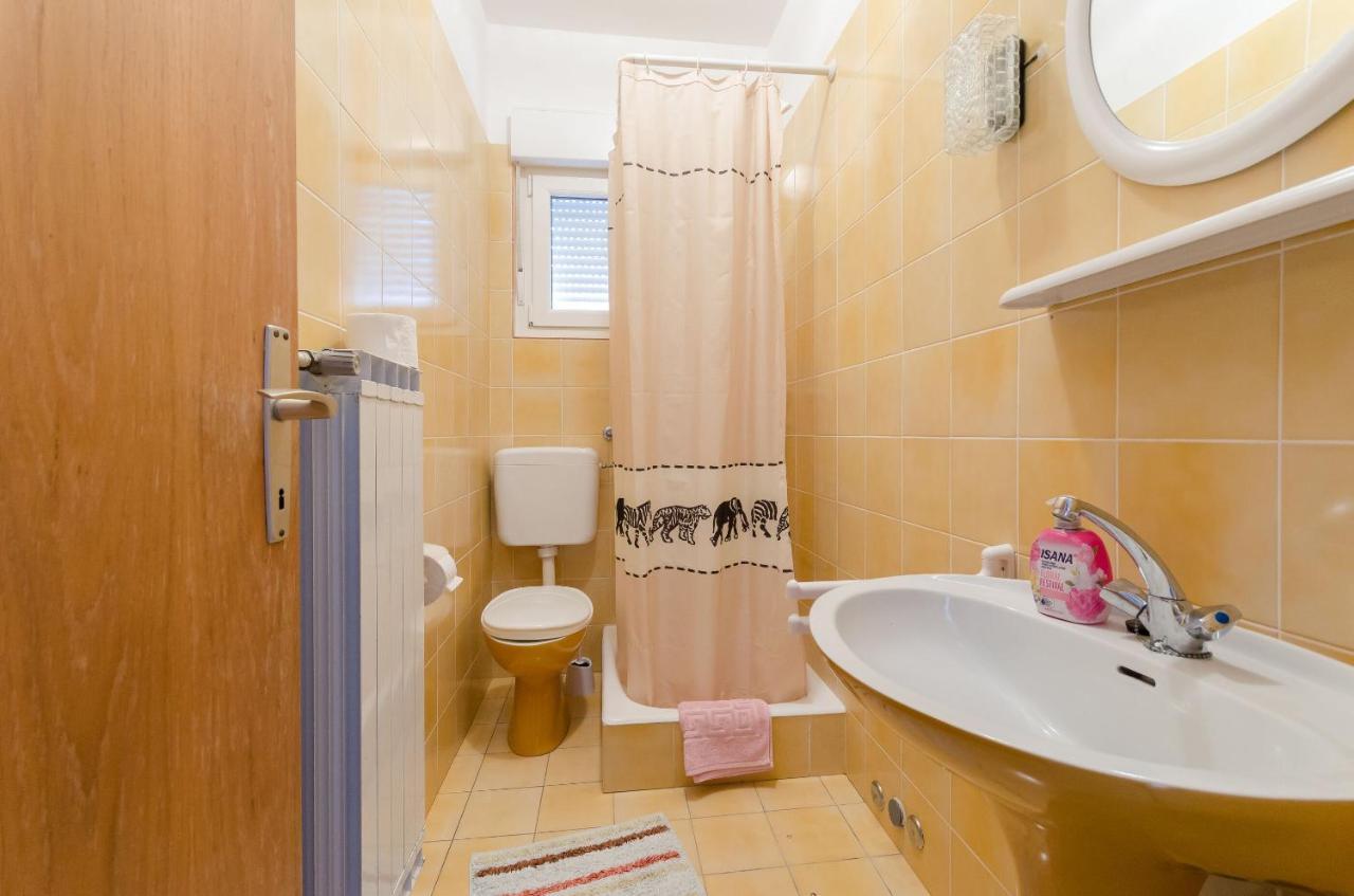 Apartments Slavica R Banjol Esterno foto