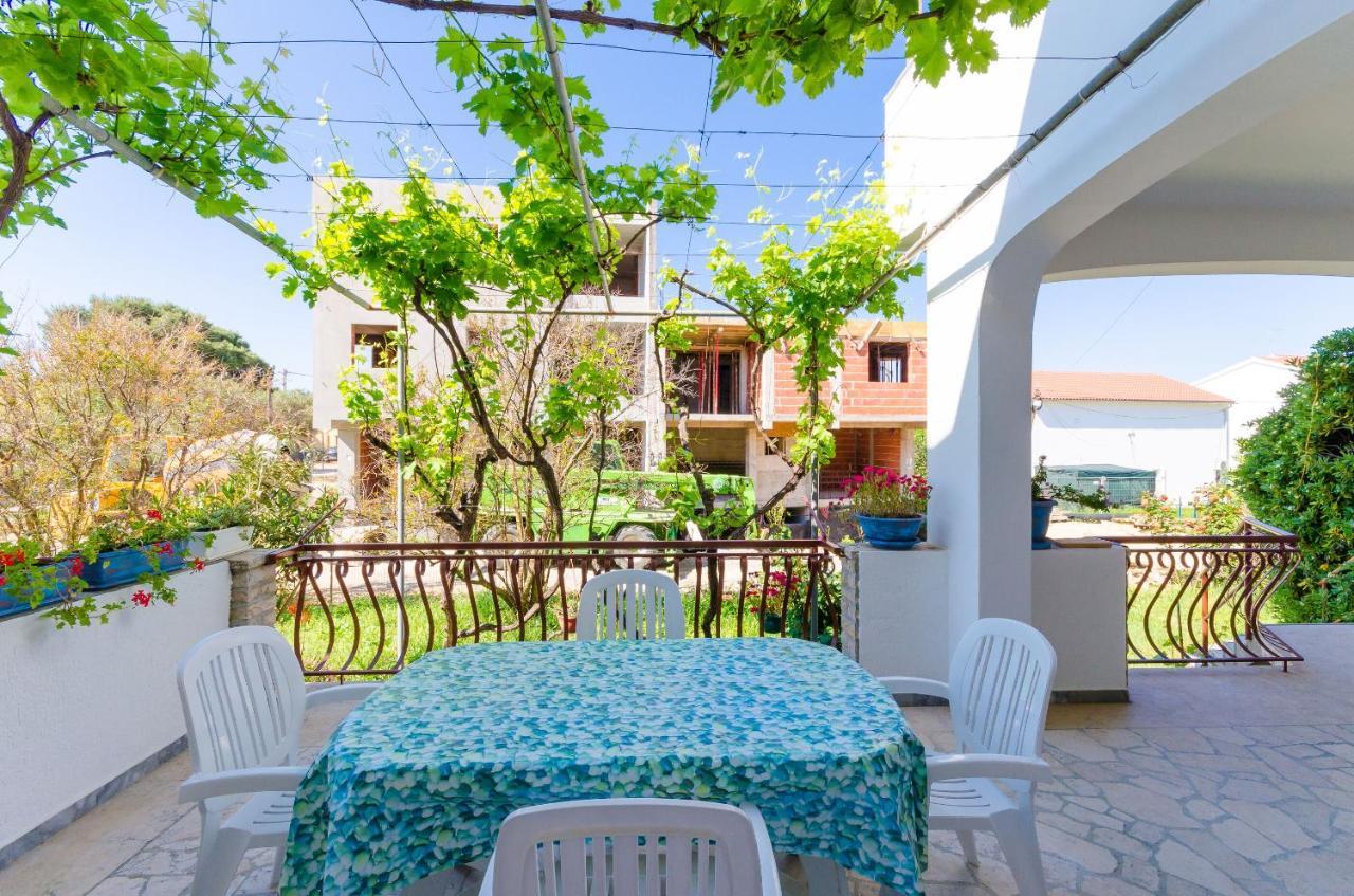 Apartments Slavica R Banjol Esterno foto