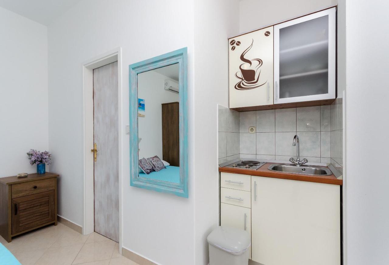 Apartments Slavica R Banjol Esterno foto