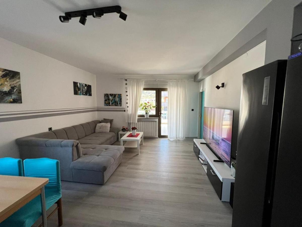 Apartments Slavica R Banjol Esterno foto